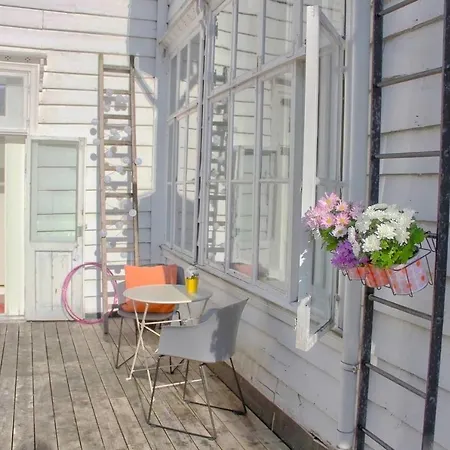 Private Double Next To Fish Market * Μπέργκεν